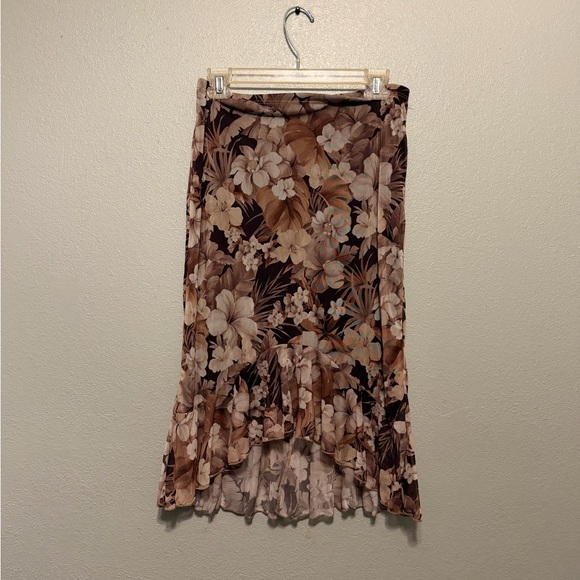 Dresses & Skirts - Vintage brown floral skirt